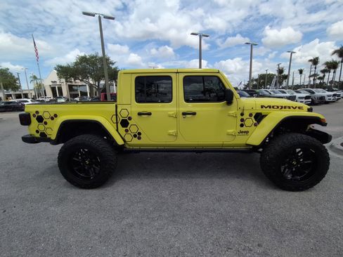 Used 2023 Jeep Gladiator Mojave w/ Trailer Tow Package AWD/4WD image 4