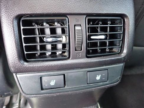 Used 2017 Subaru Outback 2.5i Limited image 10