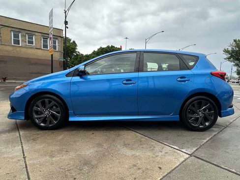 Used 2017 Toyota Corolla iM w/ All-Weather Mat Package FWD image 8