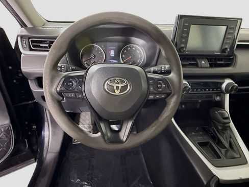 Used 2021 Toyota RAV4 XLE FWD image 13