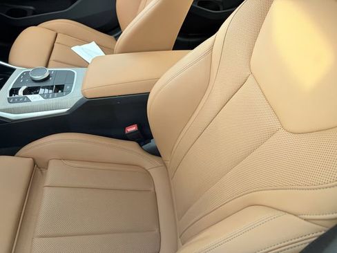 Certified 2025 BMW 330i Sedan image 9