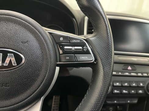 Used 2022 Kia Sportage Nightfall Edition image 7