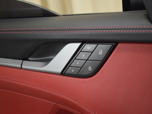 Used 2024 Porsche 911 Carrera 4S image 40