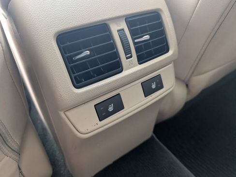 Used 2015 Subaru Outback 2.5i Limited image 10