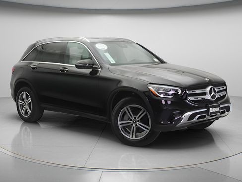 Certified 2022 Mercedes-Benz GLC 300 image 32