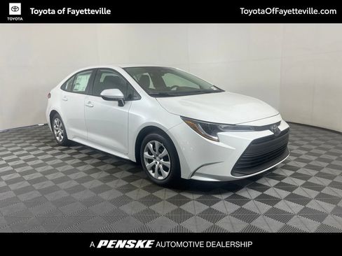 Used 2026 Toyota Corolla LE FWD image 6