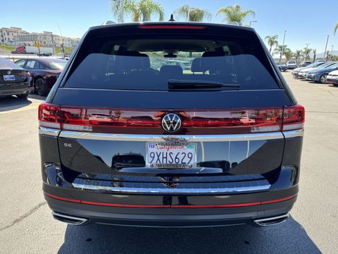 Used 2026 Volkswagen Atlas SE FWD image 8