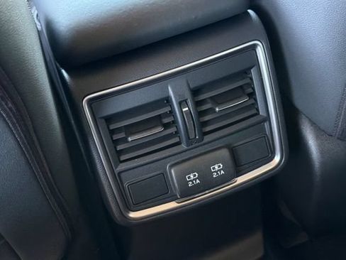 Used 2019 Subaru Forester Premium AWD/4WD image 14