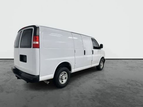 Used 2019 Chevrolet Express 2500 w/ Driver Convenience Package RWD image 4