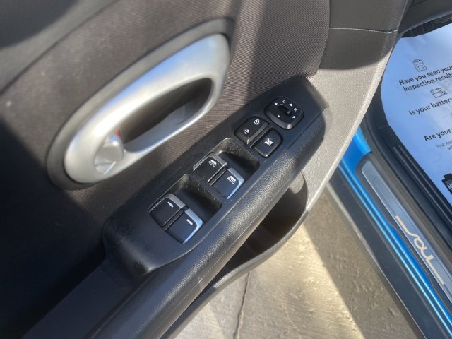 Used 2018 Kia Soul + FWD image 12