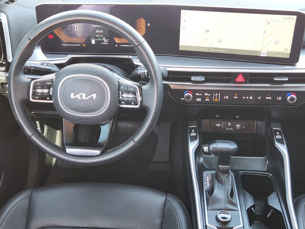 Used 2025 Kia Sorento S w/ Panoramic Sunroof Package FWD image 10