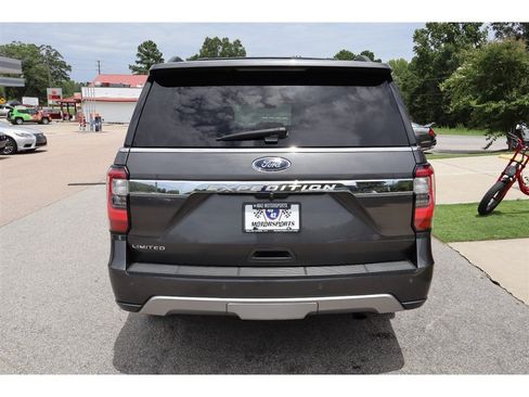 Used 2018 Ford Expedition Limited w/ Equipment Group 301A AWD/4WD image 4