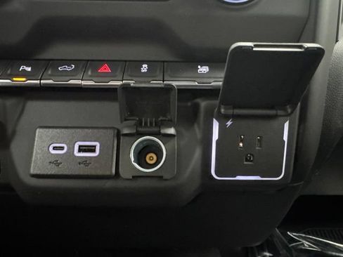 New 2026 Chevrolet Silverado 2500 Custom w/ Custom Value Package AWD/4WD image 21