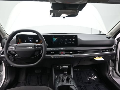 New 2026 Kia K4 FWD image 35