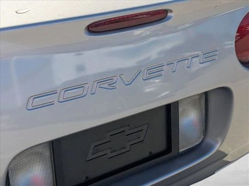 Used 2004 Chevrolet Corvette Coupe image 24