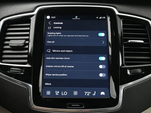 Used 2023 Volvo XC90 B6 Plus w/ Protection Package AWD/4WD image 18