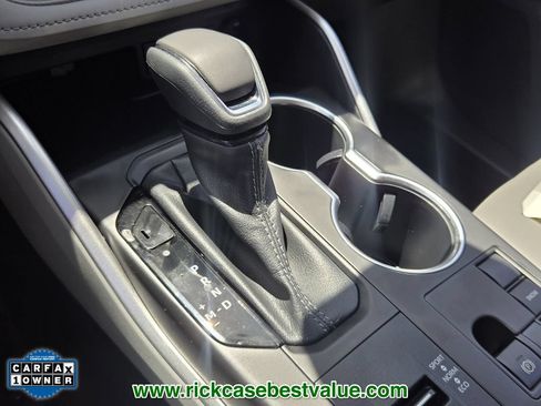 Used 2023 Toyota Highlander XLE FWD image 28