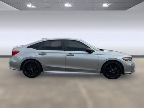 Used 2025 Honda Civic Sport image 8