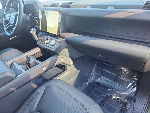 New 2026 Land Rover Defender 110 S image 26
