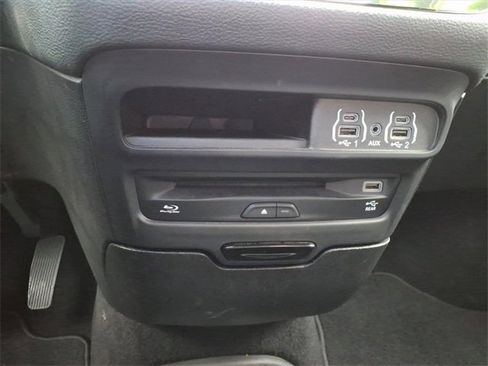 Certified 2021 Chrysler Pacifica Touring-L w/ Uconnect Theater Family Group image 23