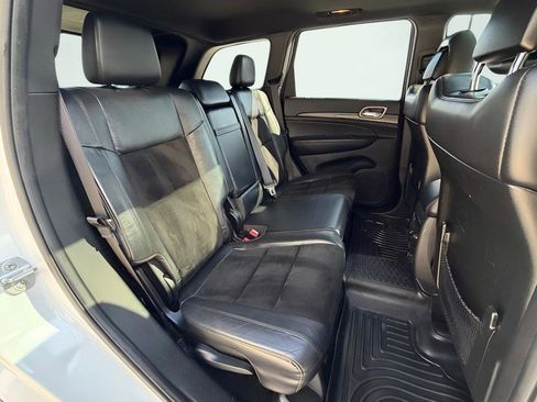 Used 2015 Jeep Grand Cherokee Altitude image 29