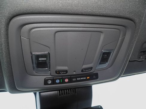 Used 2023 Chevrolet Silverado 1500 LT AWD/4WD image 31