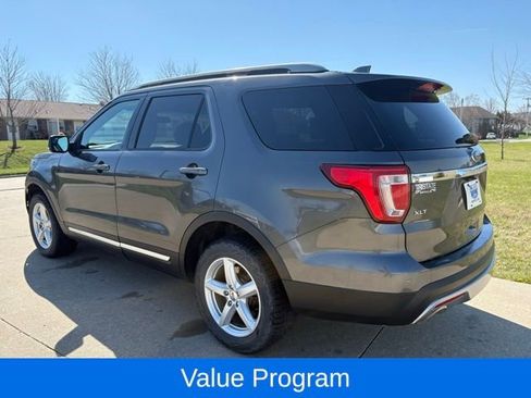 Used 2016 Ford Explorer XLT w/ Equipment Group 202A AWD/4WD image 5