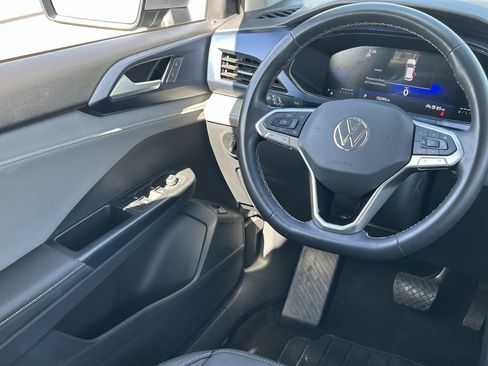 Used 2024 Volkswagen Taos SE FWD image 19