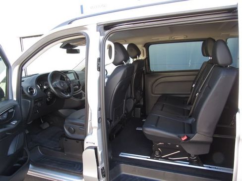 Used 2023 Mercedes-Benz Metris Passenger image 11