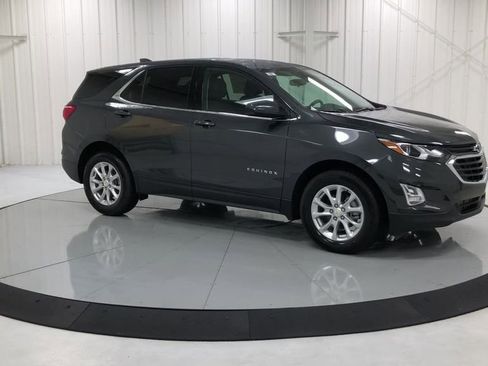 Used 2020 Chevrolet Equinox LT FWD image 2