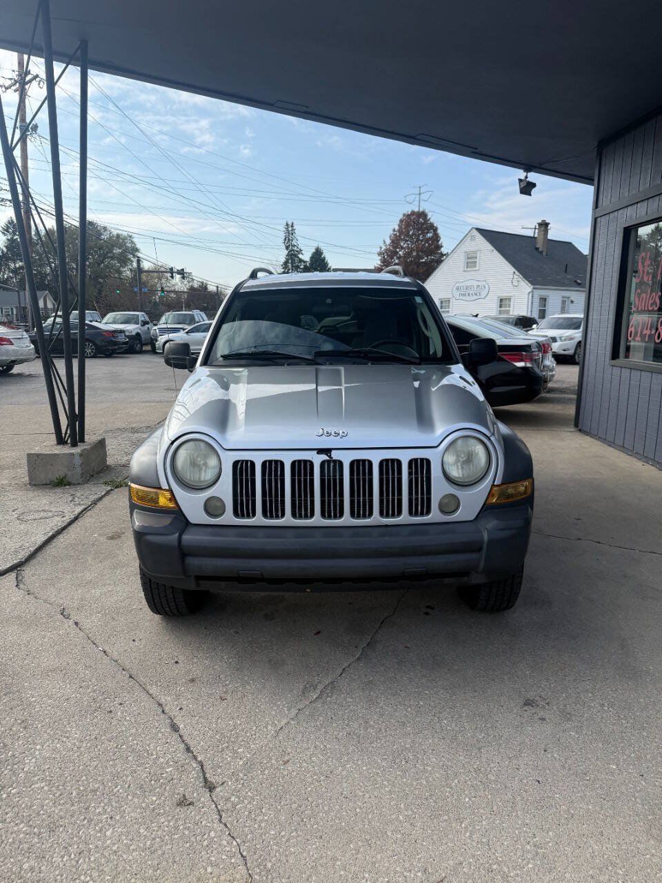 Used 2007 Jeep Liberty Sport AWD/4WD image 2
