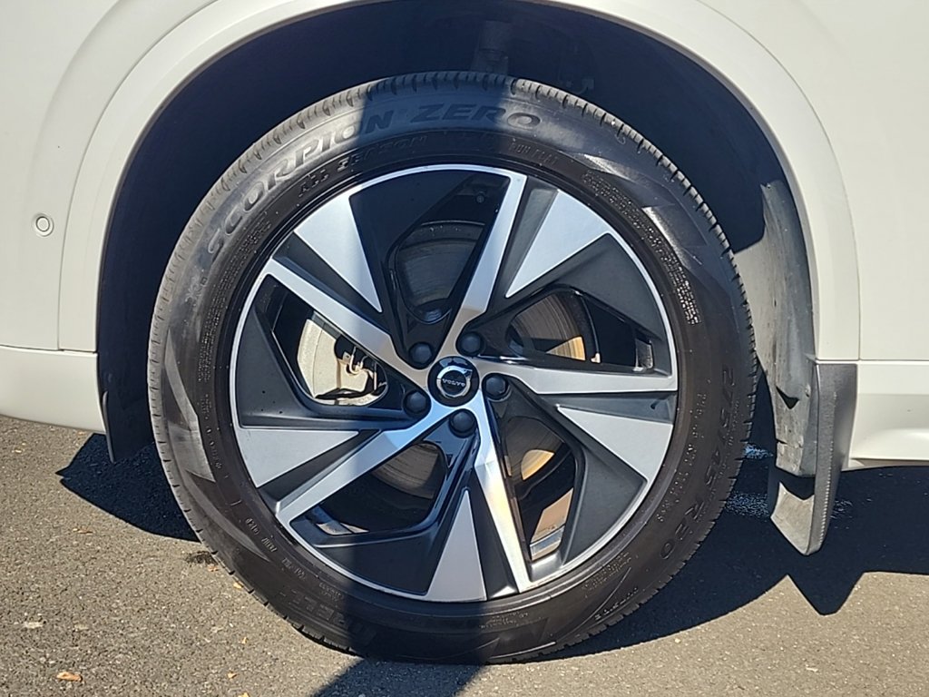 Used 2020 Volvo XC90 T6 R-Design w/ Protection Package Premier AWD/4WD image 28