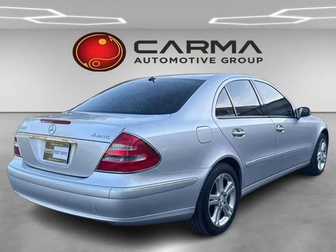 Used 2005 Mercedes-Benz E 500 4MATIC Sedan image 5