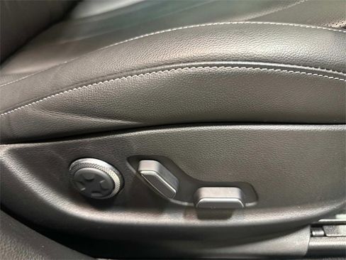 Used 2023 Genesis G80 2.5T image 28