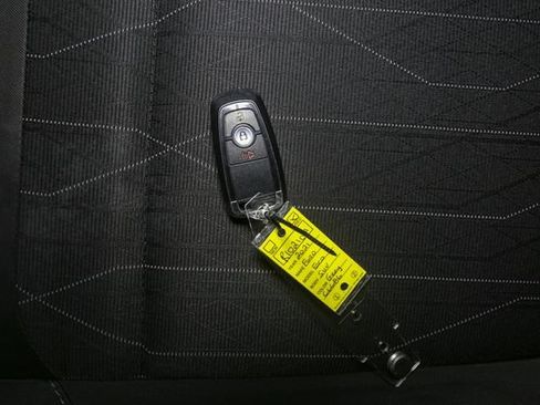 Used 2021 Ford EcoSport SE FWD image 36