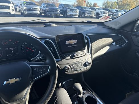 Used 2023 Chevrolet Malibu LT image 15