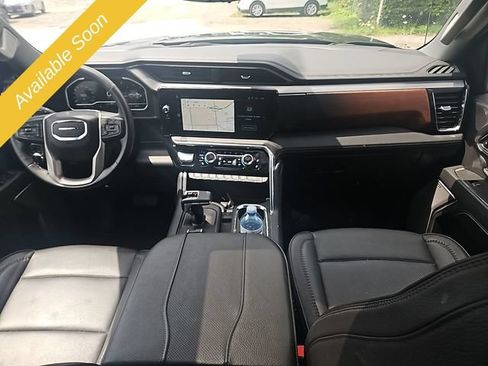 Used 2023 GMC Sierra 1500 Denali w/ Technology Package AWD/4WD image 7