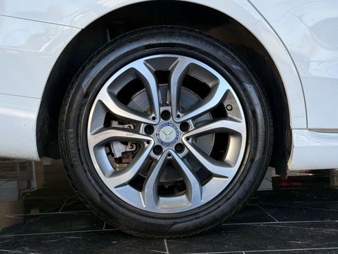 Used 2015 Mercedes-Benz C 300 4MATIC Sedan image 26