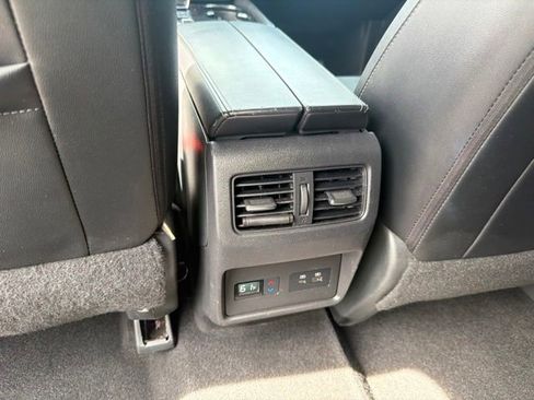 Used 2021 Nissan Rogue SL FWD image 24