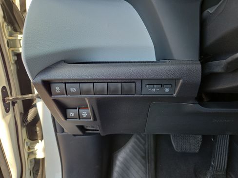 Certified 2025 Toyota Sienna LE w/ LE Plus Package AWD/4WD image 27