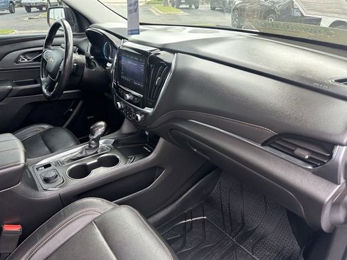Used 2021 Chevrolet Traverse Premier w/ Redline Edition image 24