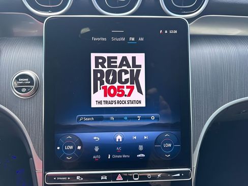 Used 2025 Mercedes-Benz GLC 300 image 17