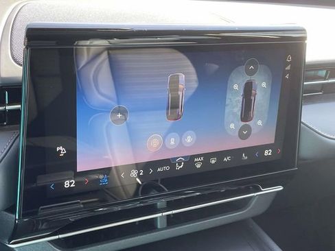 New 2026 Lincoln Nautilus Reserve AWD/4WD image 22