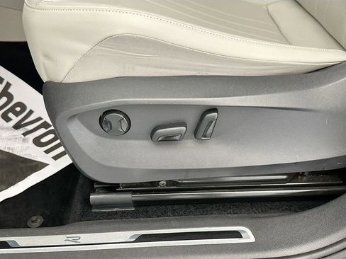 Used 2022 Volkswagen Tiguan SE R-Line FWD image 18