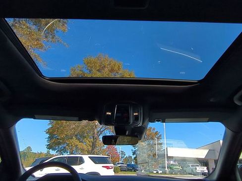 New 2025 Jeep Grand Cherokee L Altitude image 30