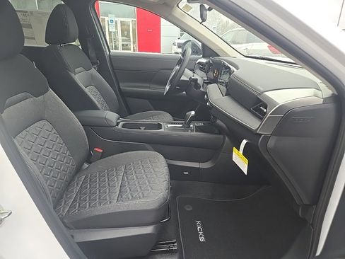 New 2026 Nissan Kicks SV image 24