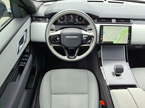 Used 2026 Land Rover Range Rover Velar S AWD/4WD image 4
