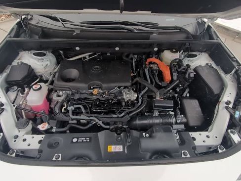 Used 2025 Toyota RAV4 XLE image 33
