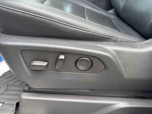 Used 2022 Chevrolet Silverado 1500 LTZ AWD/4WD image 22