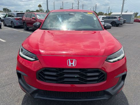 Used 2023 Honda HR-V Sport image 2